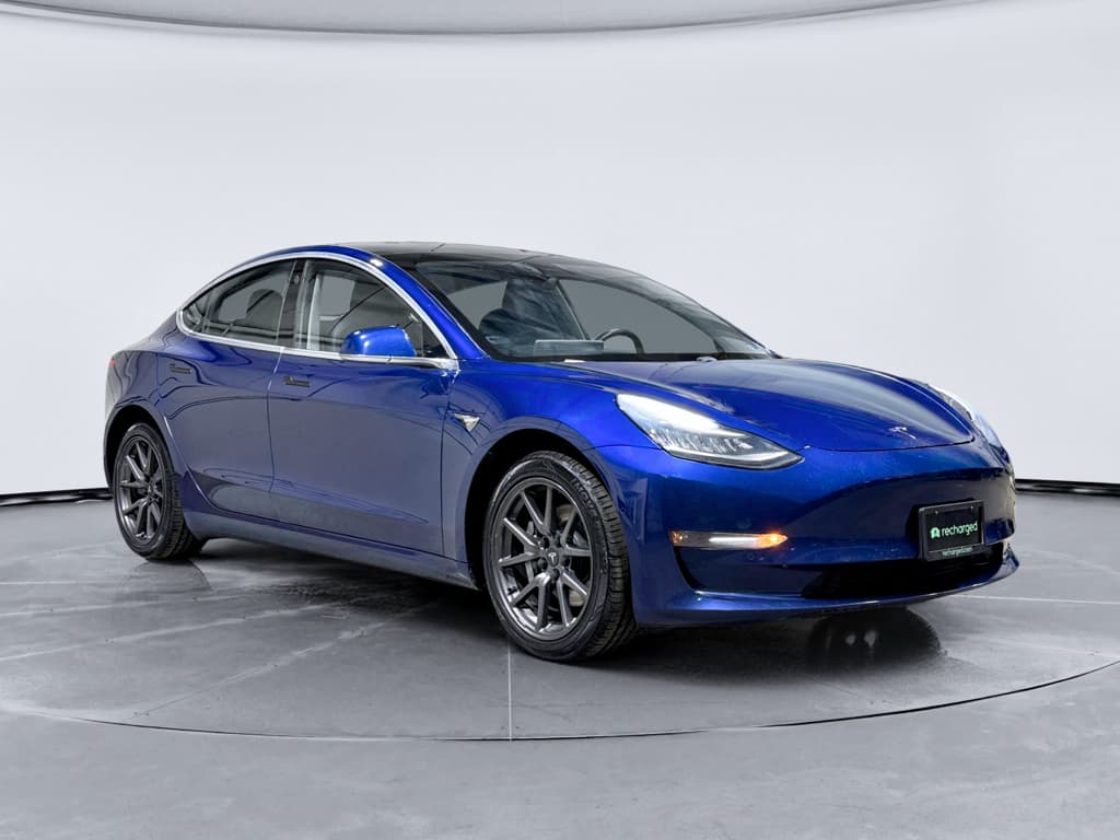 2019 Tesla Model 3 view 4