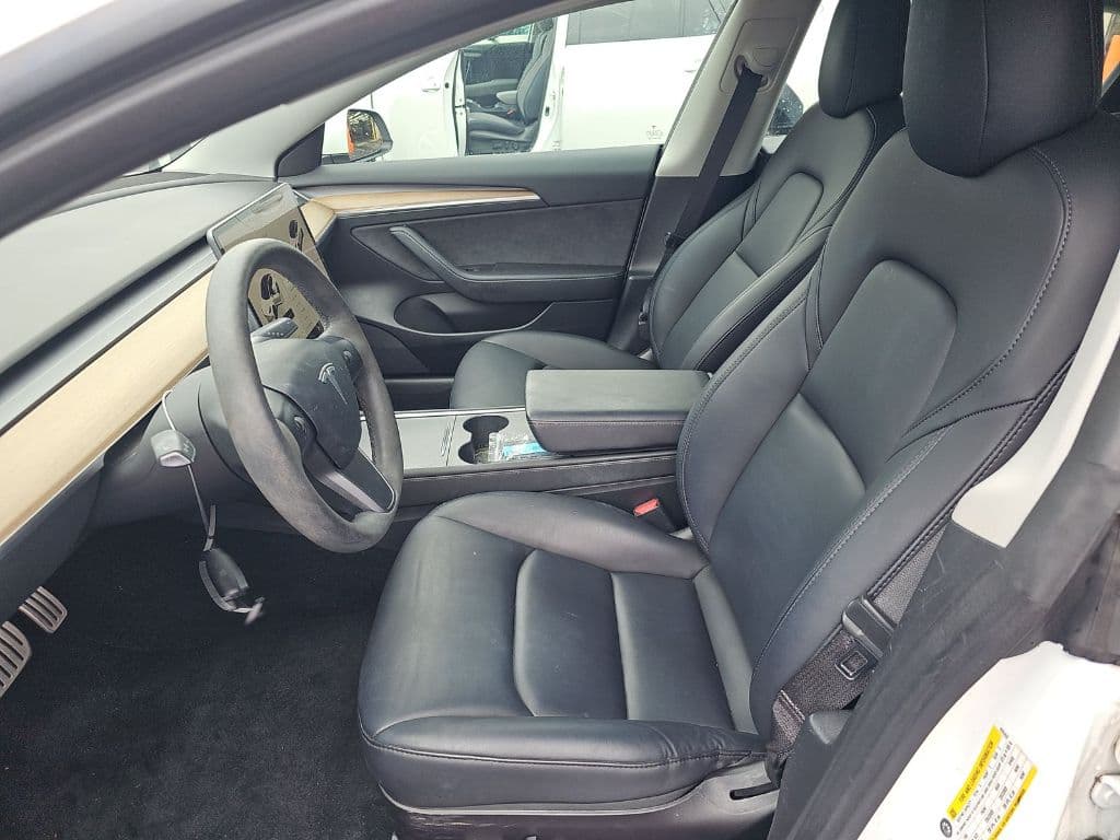 2023 Tesla Model 3 view 5