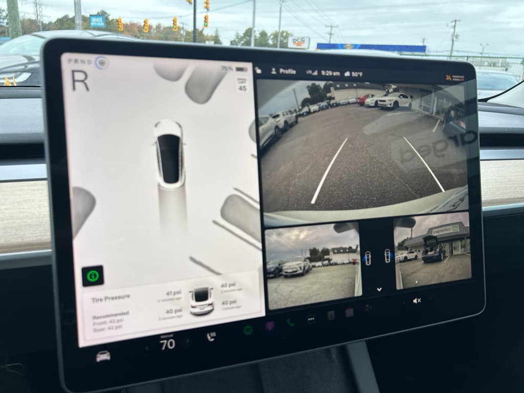 2023 Tesla Model 3 view 9