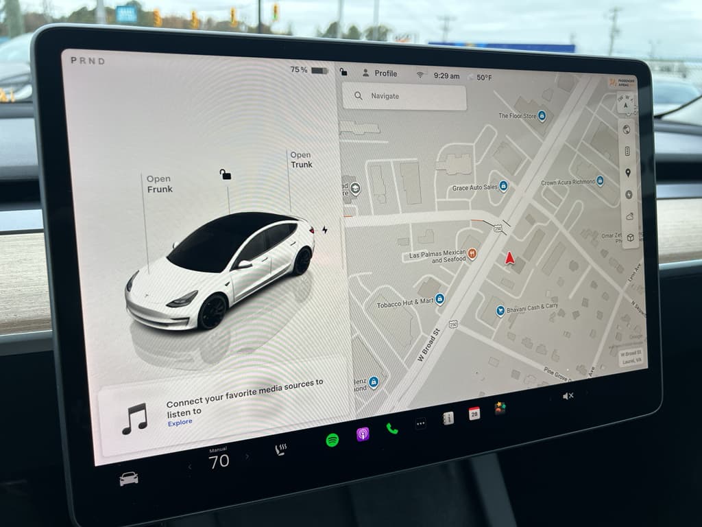 2023 Tesla Model 3 view 8