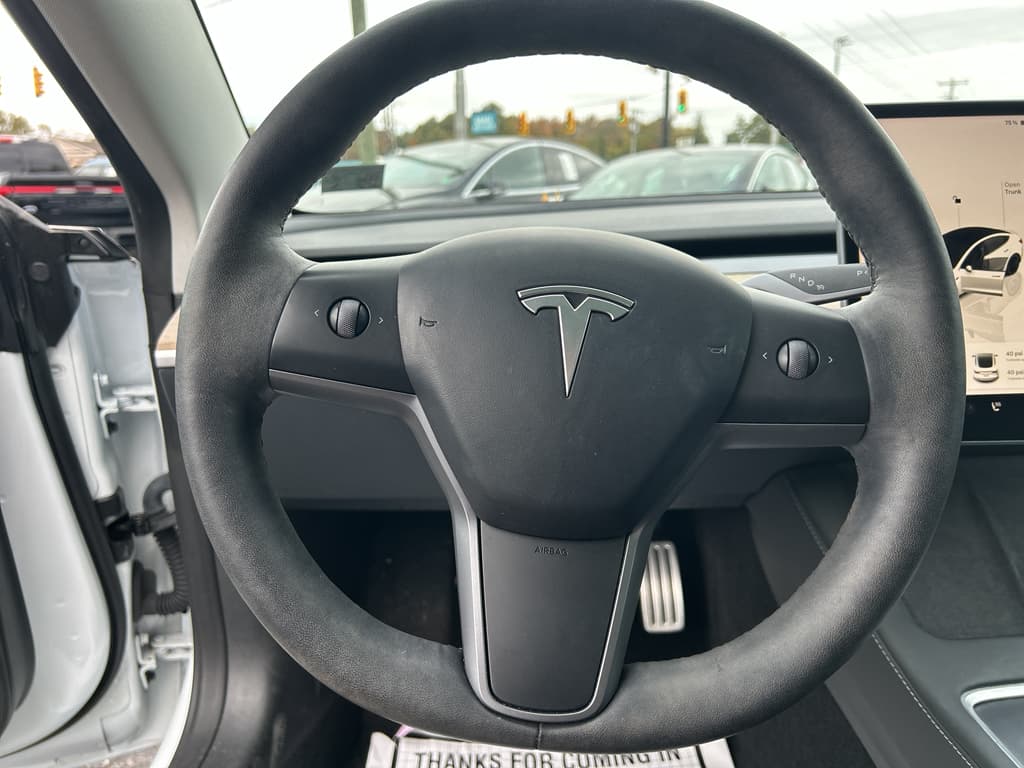 2023 Tesla Model 3 view 7