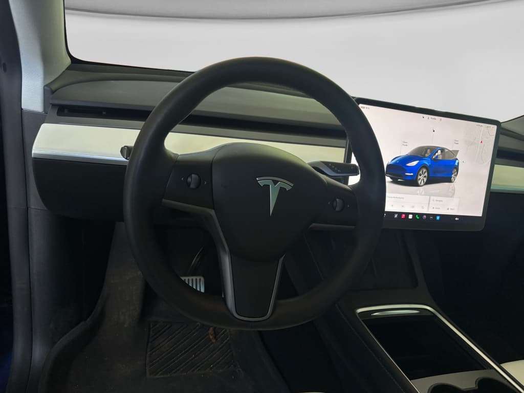2022 Tesla Model Y view 5