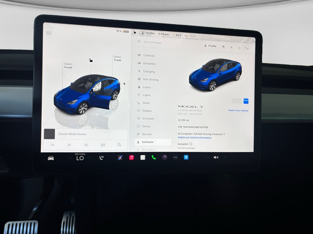 2022 Tesla Model Y view 6