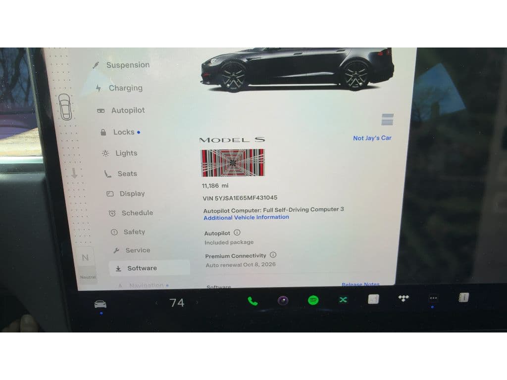 2021 Tesla Model S view 6