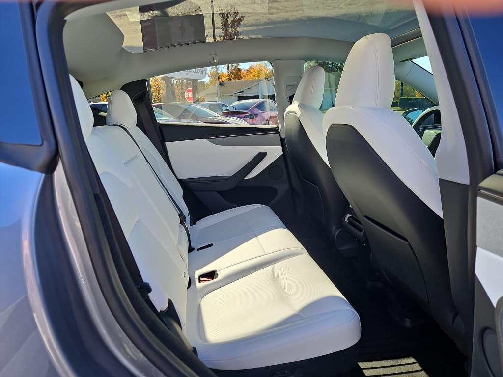 2026 Tesla Model Y view 21