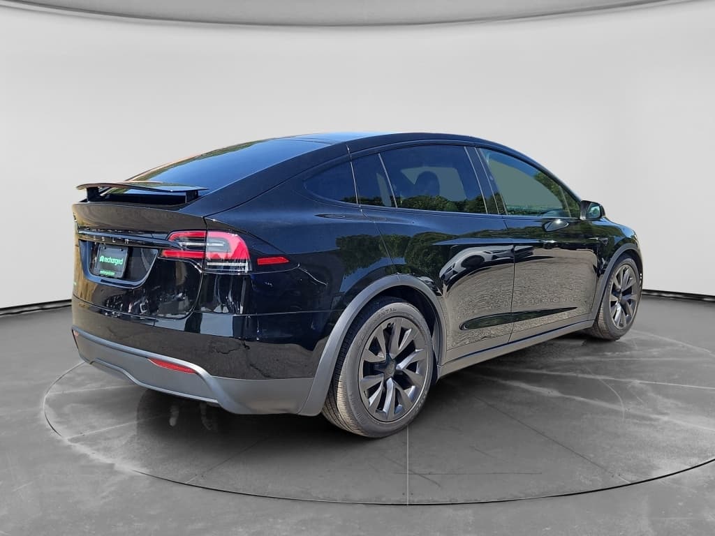 2024 Tesla Model X view 3