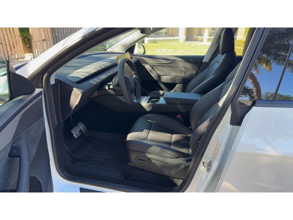 2026 Tesla Model Y view 4