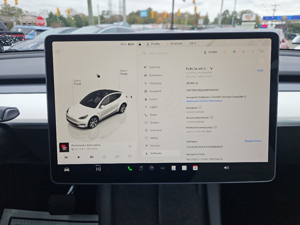 2022 Tesla Model Y view 10