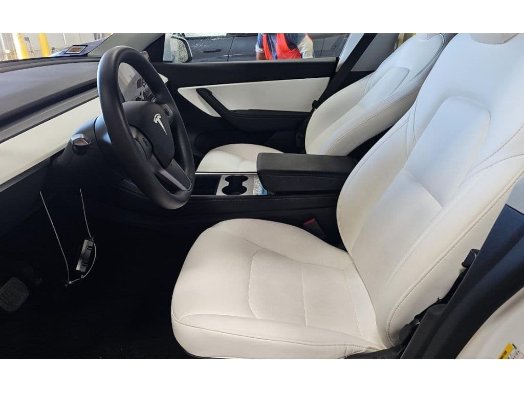 2022 Tesla Model Y view 5