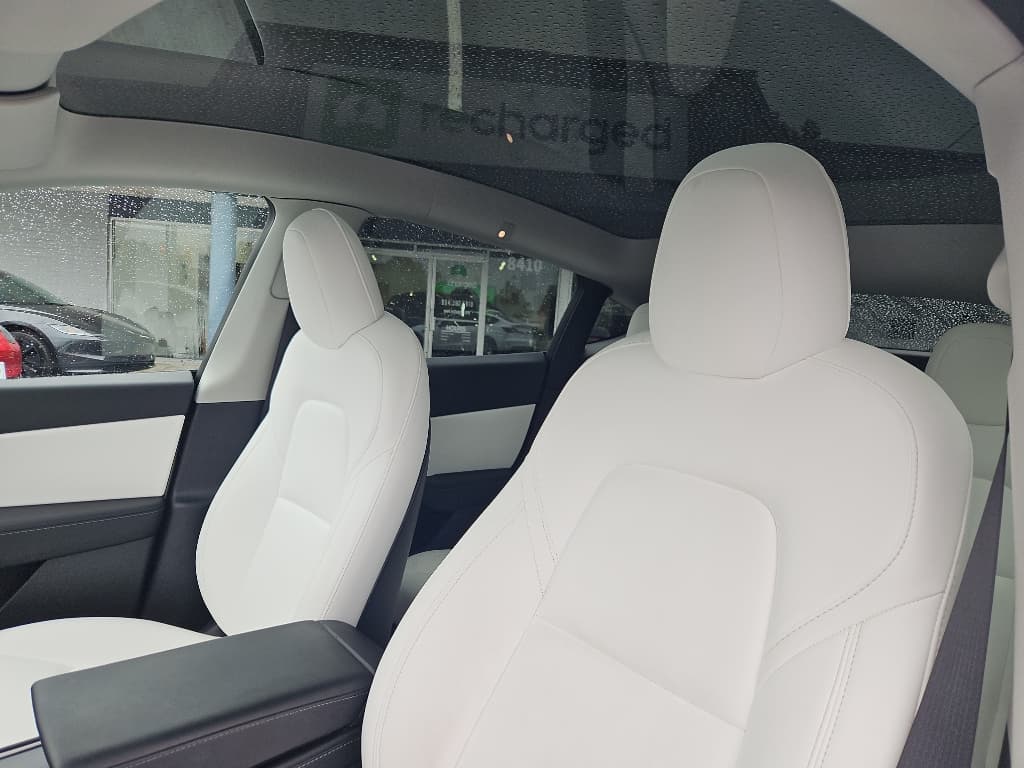 2022 Tesla Model Y view 22