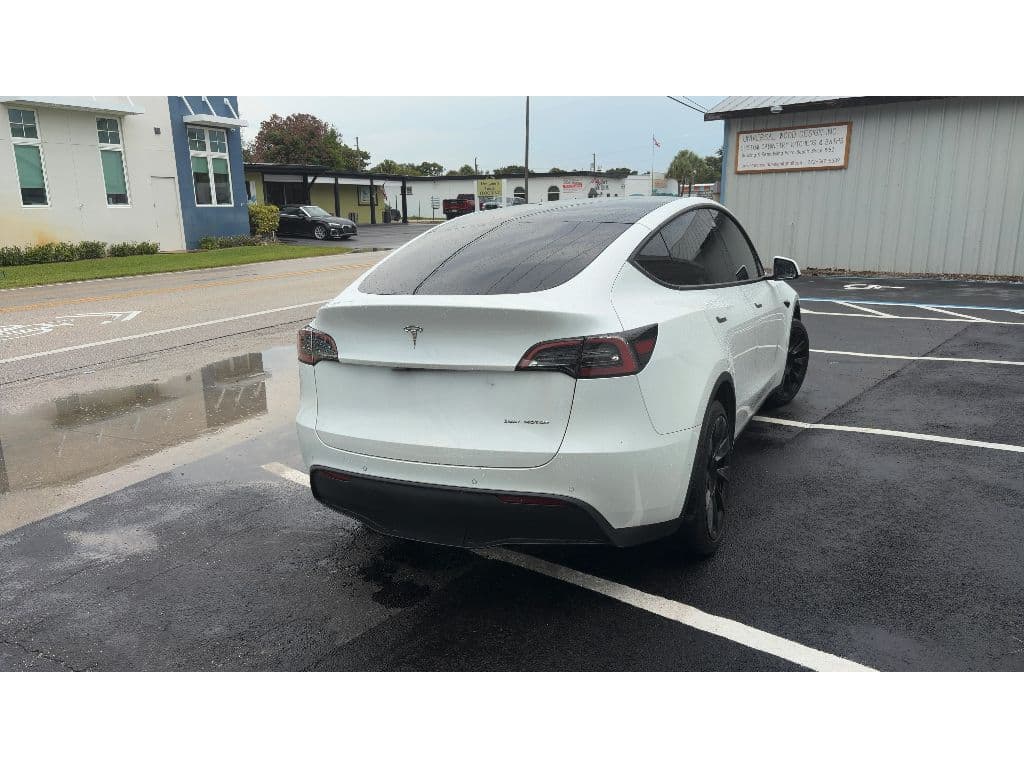 2022 Tesla Model Y view 3