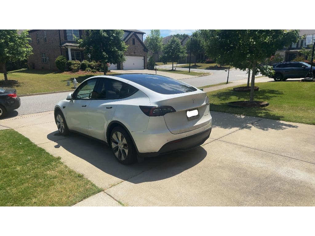 2022 Tesla Model Y view 3