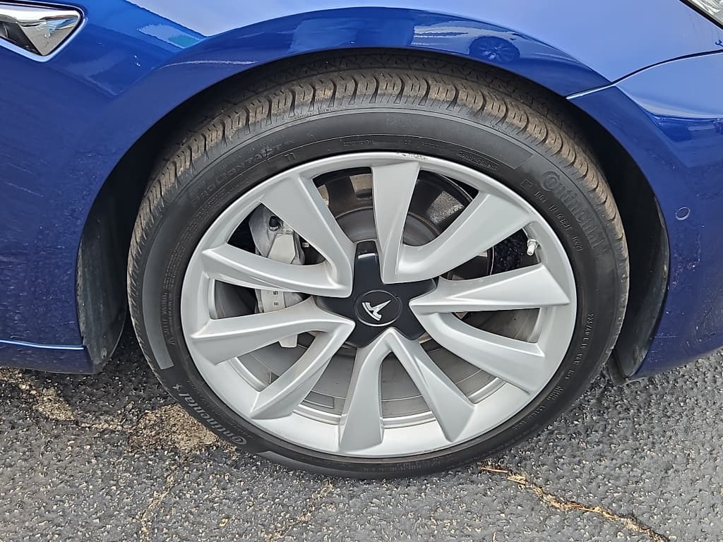 2019 Tesla Model 3 view 32