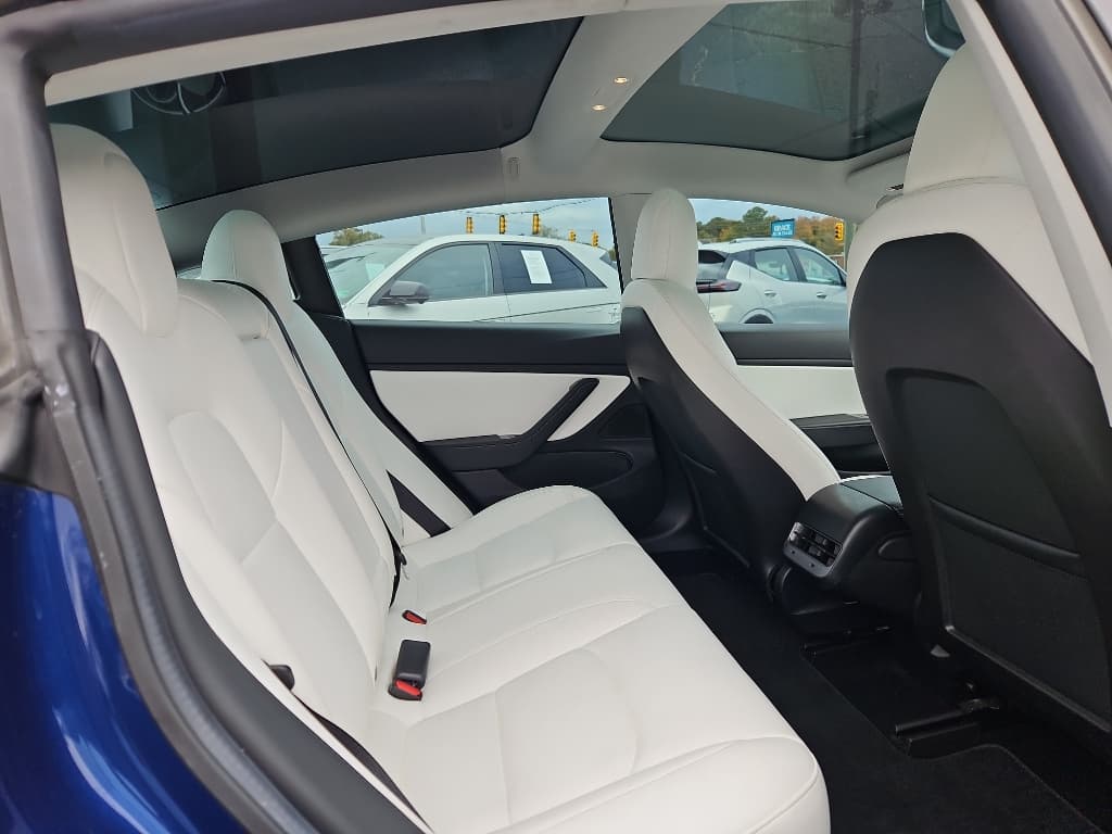 2019 Tesla Model 3 view 22