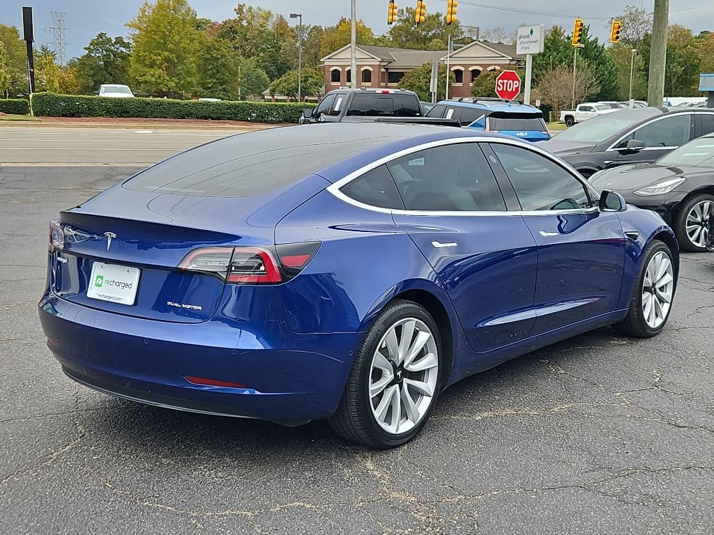 2019 Tesla Model 3 view 3