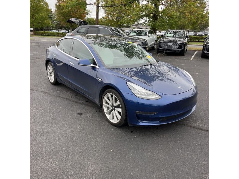 2019 Tesla Model 3 view 4