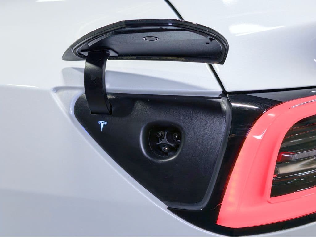 2022 Tesla Model Y view 5