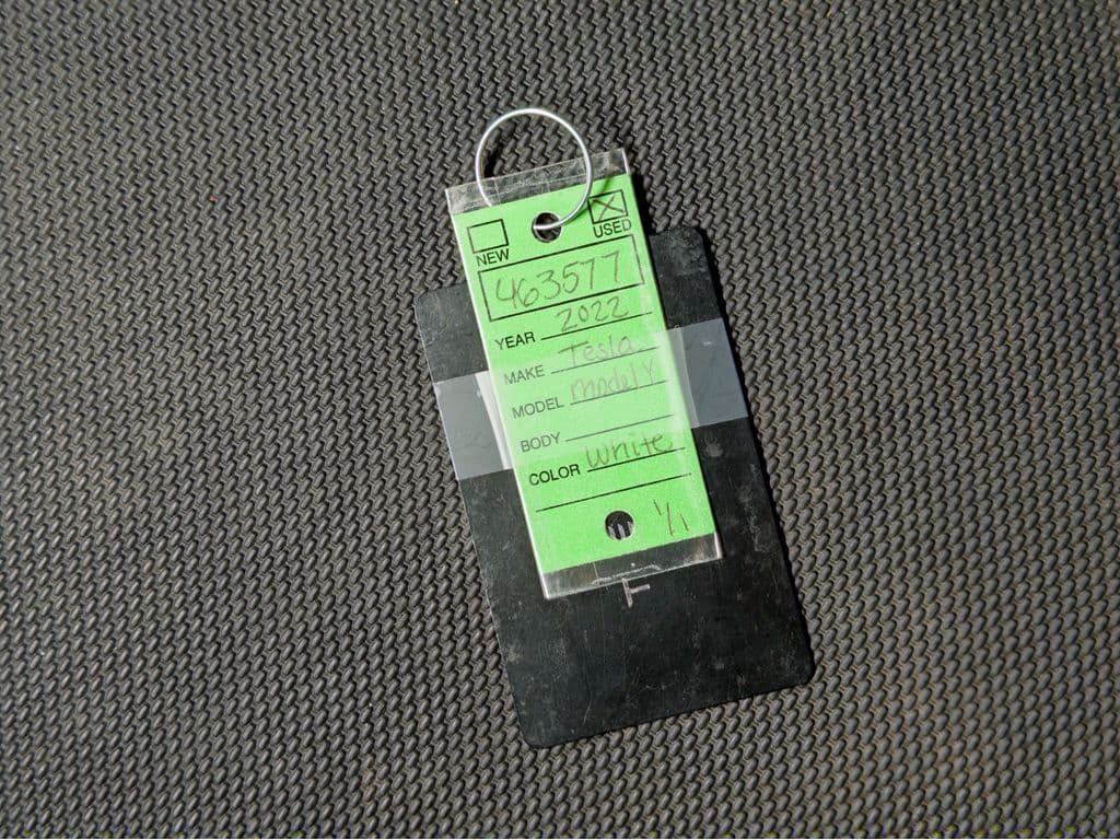 2022 Tesla Model Y view 21