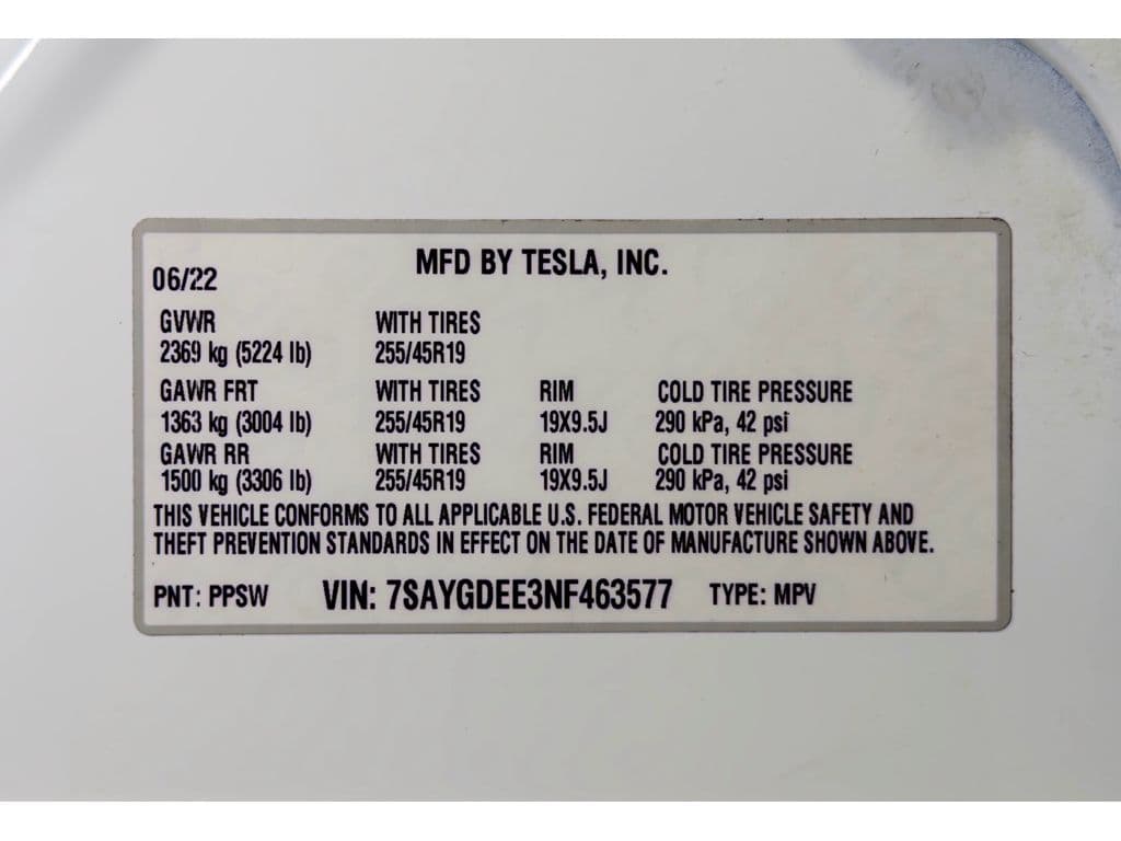 2022 Tesla Model Y view 27