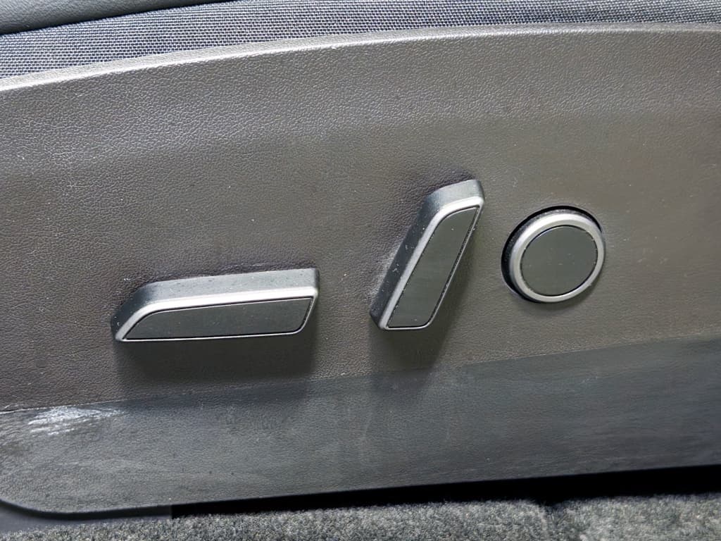 2022 Tesla Model Y view 6