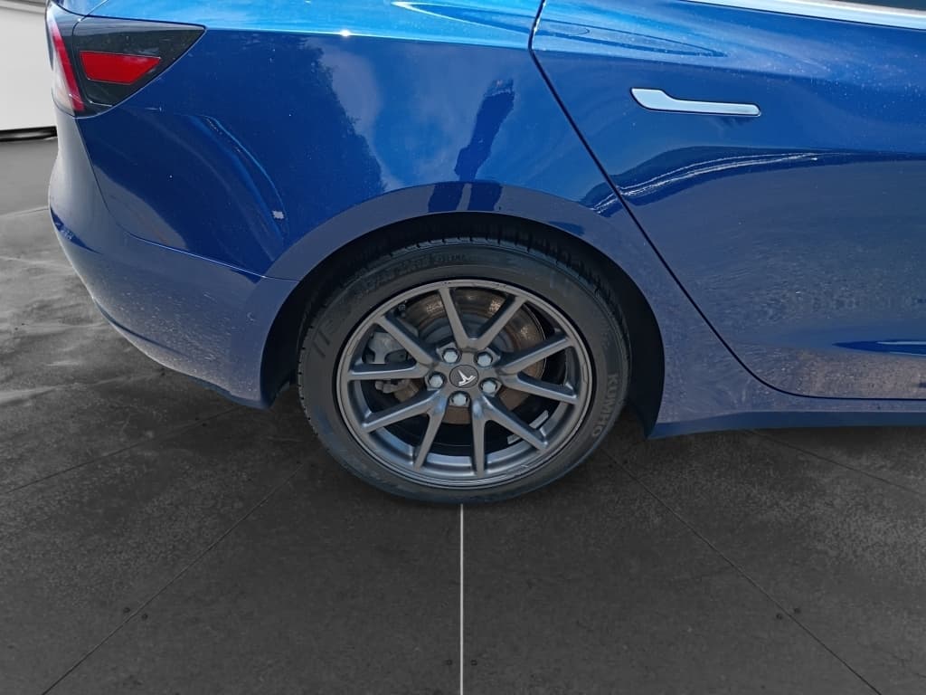 2019 Tesla Model 3 view 7
