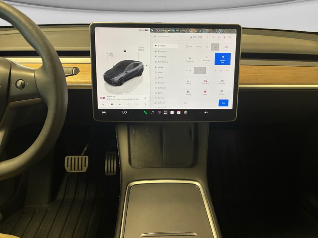 2022 Tesla Model Y view 7