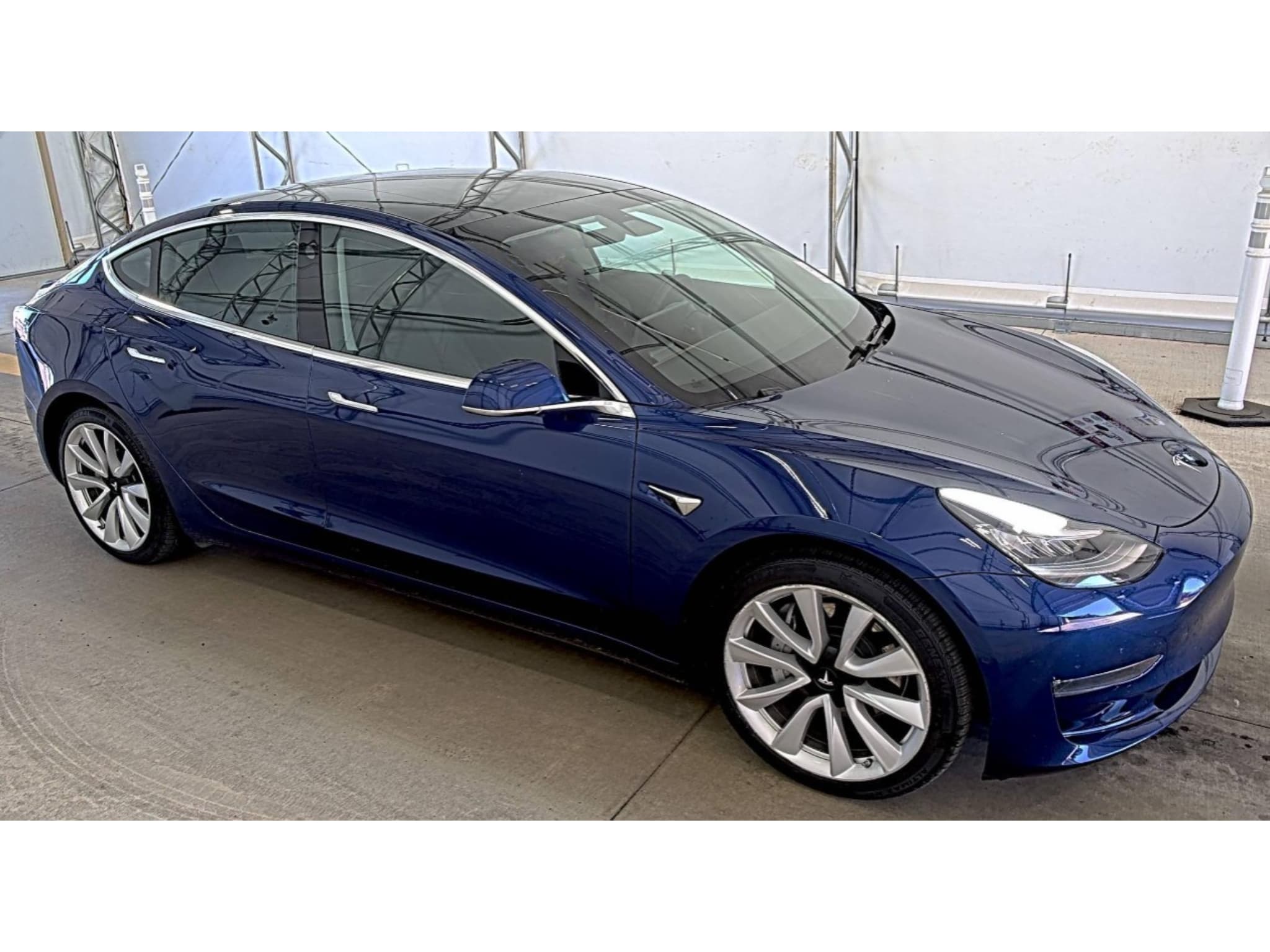 2020 Tesla Model 3 view 4