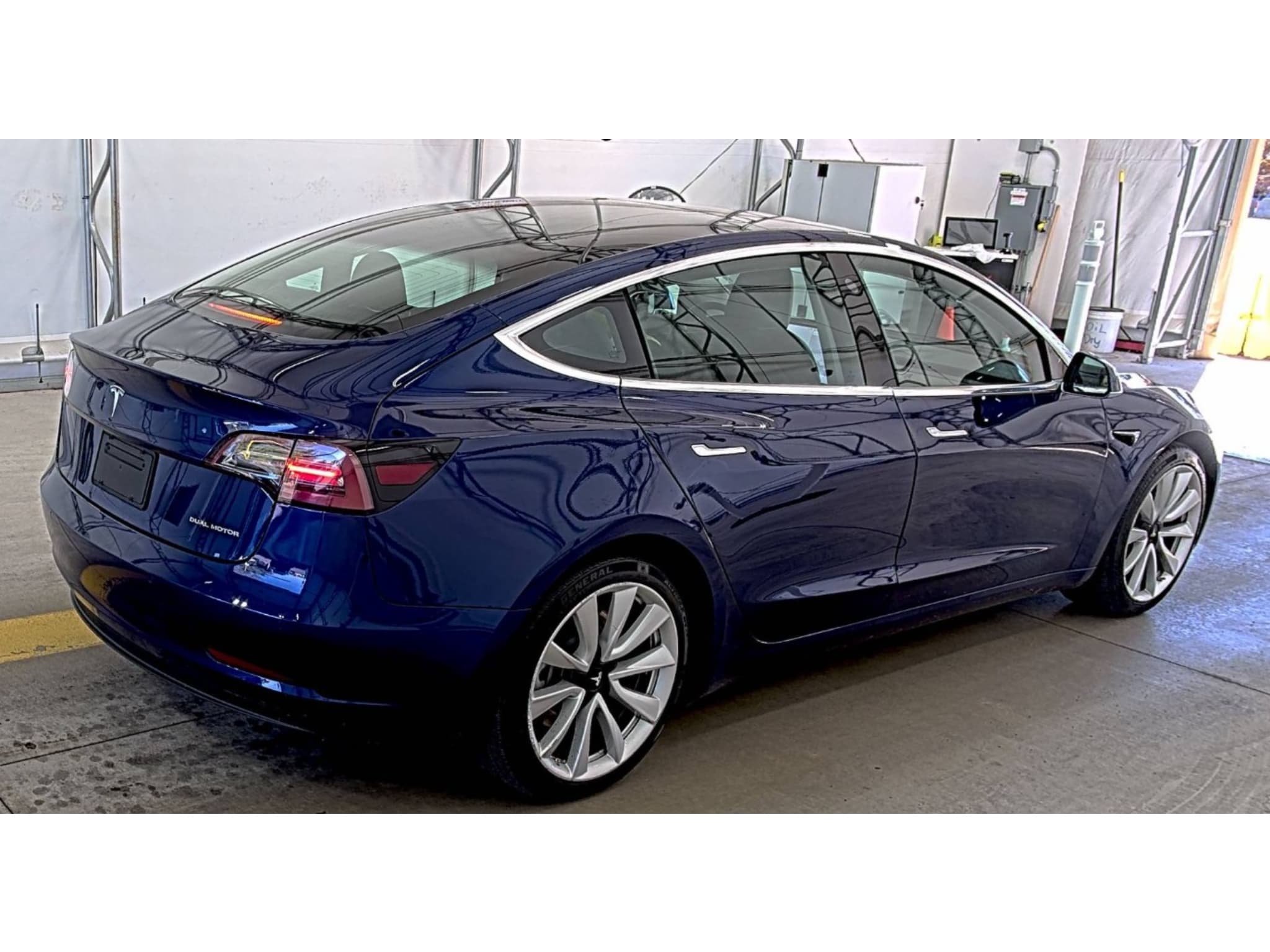2020 Tesla Model 3 view 3