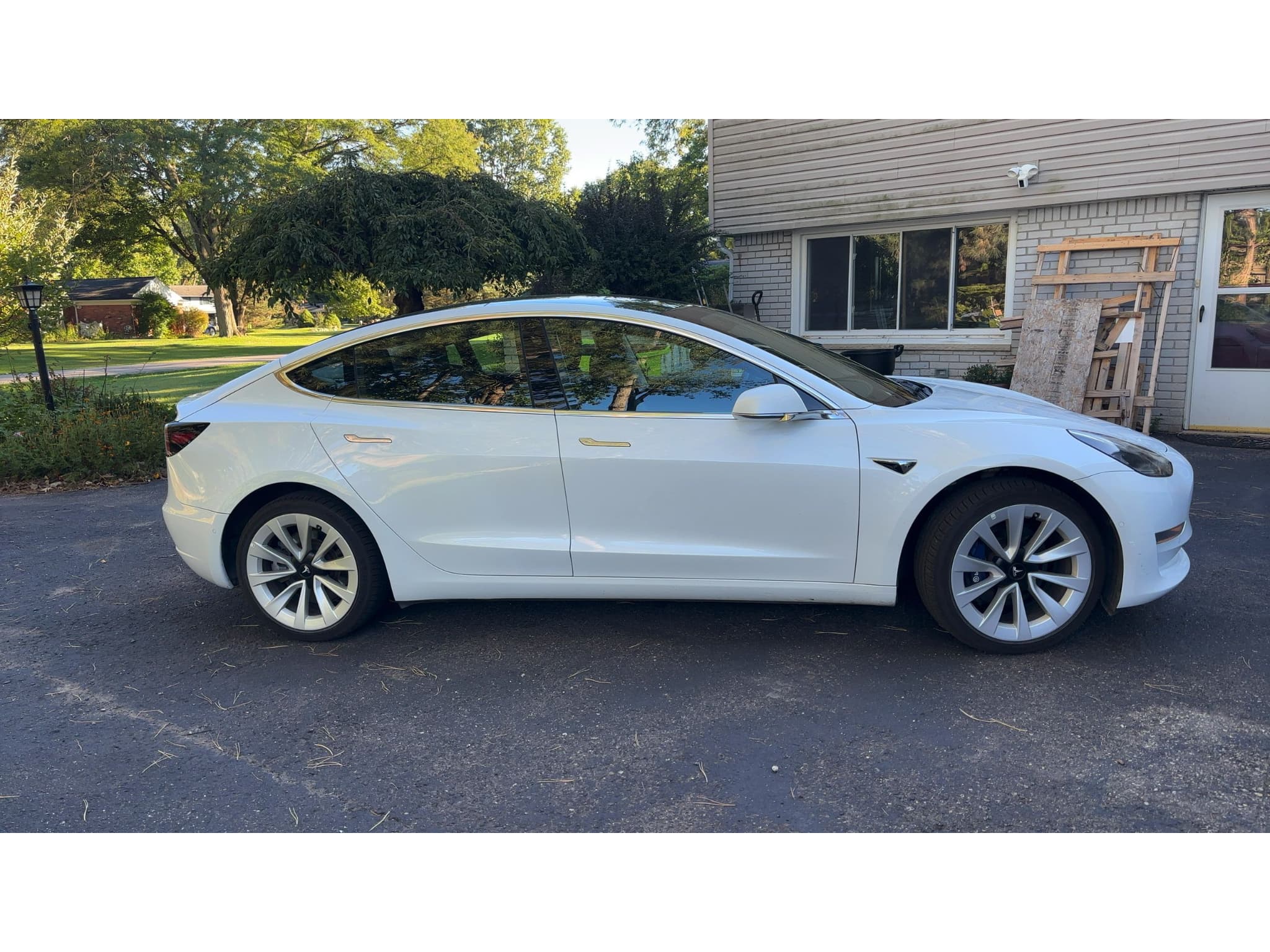 2019 Tesla Model 3 view 6