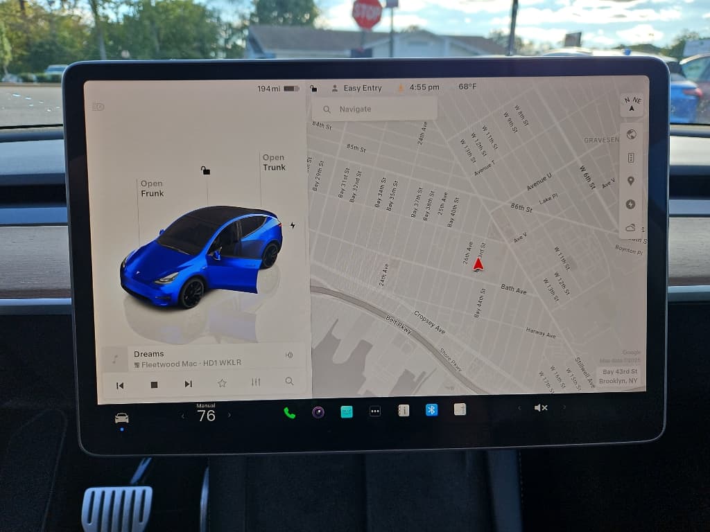 2022 Tesla Model Y view 12