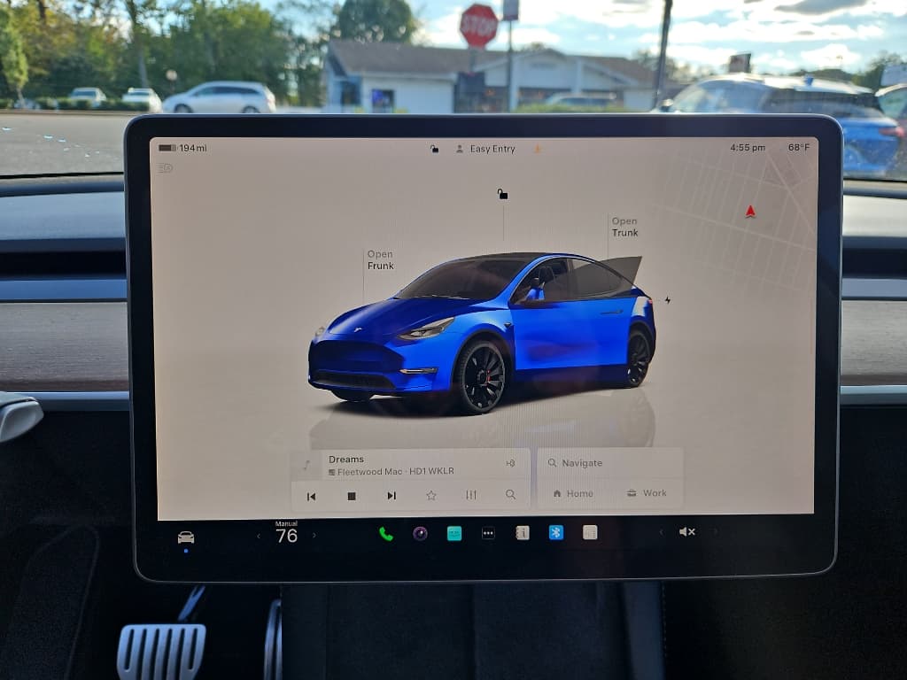 2022 Tesla Model Y view 11