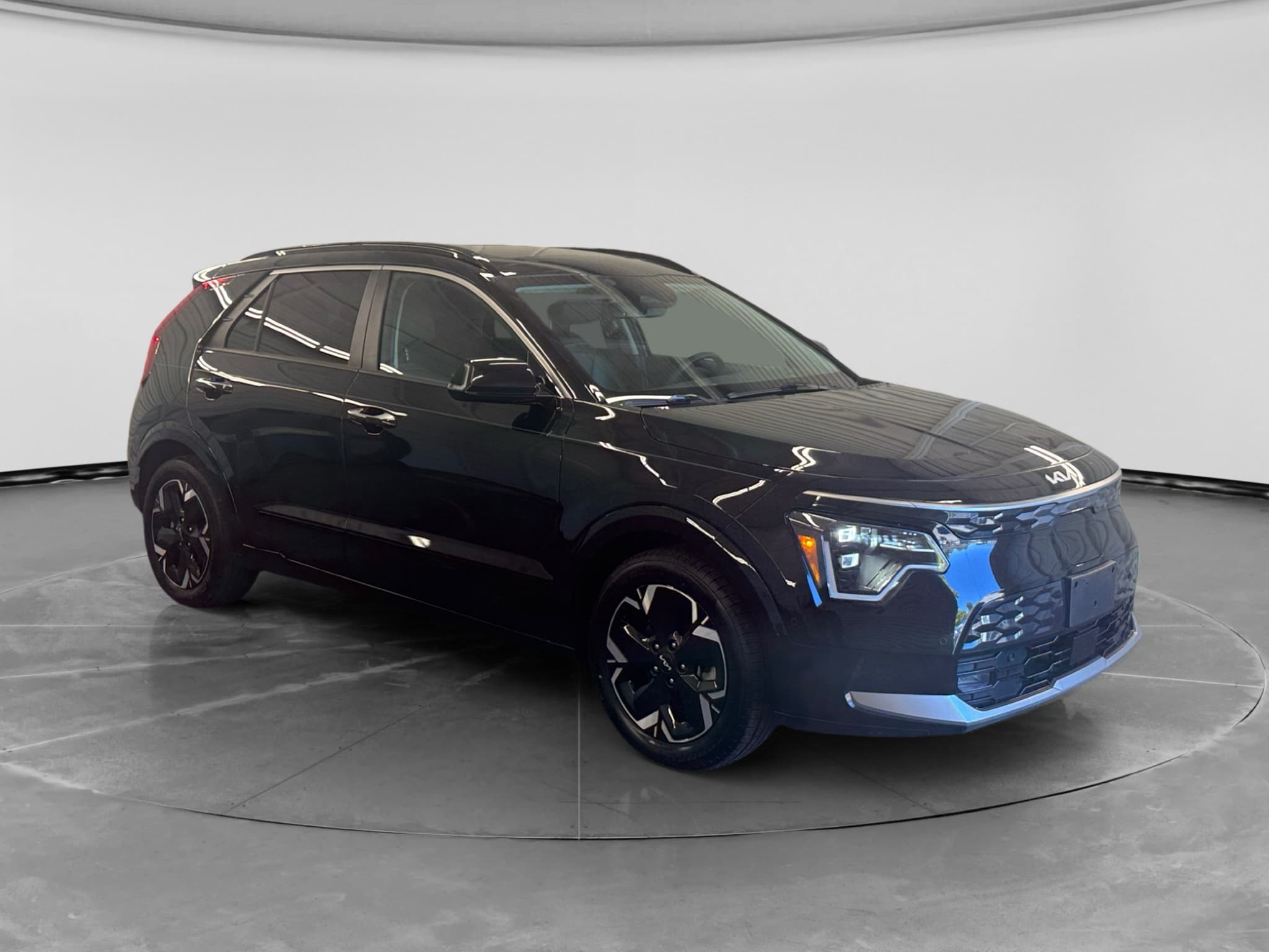 2023 Kia Niro EV view 4