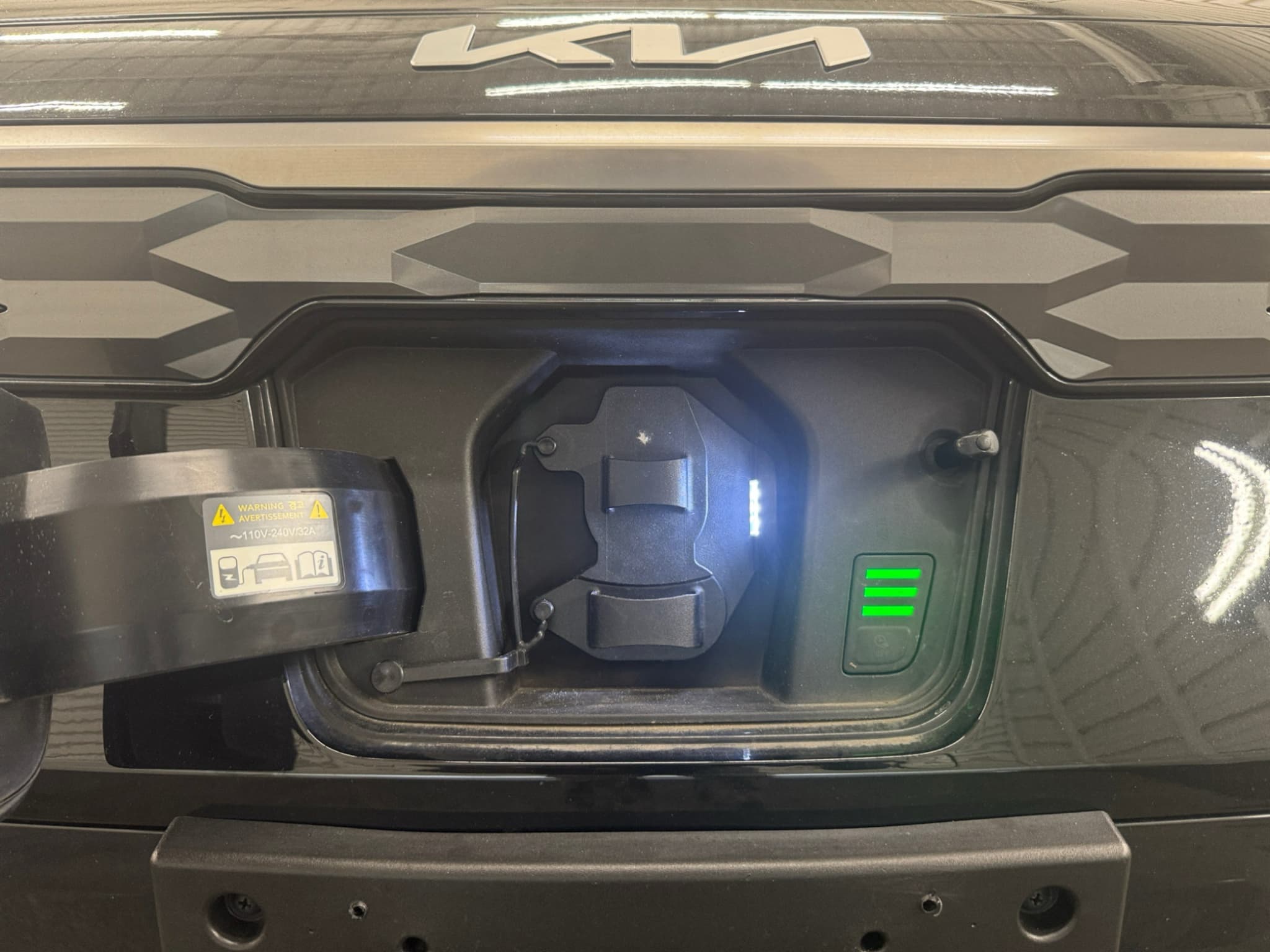 2023 Kia Niro EV view 5