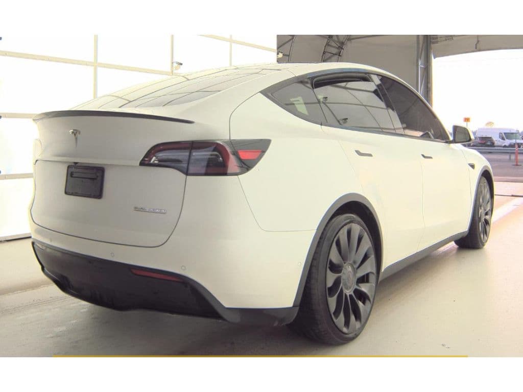 2022 Tesla Model Y view 3