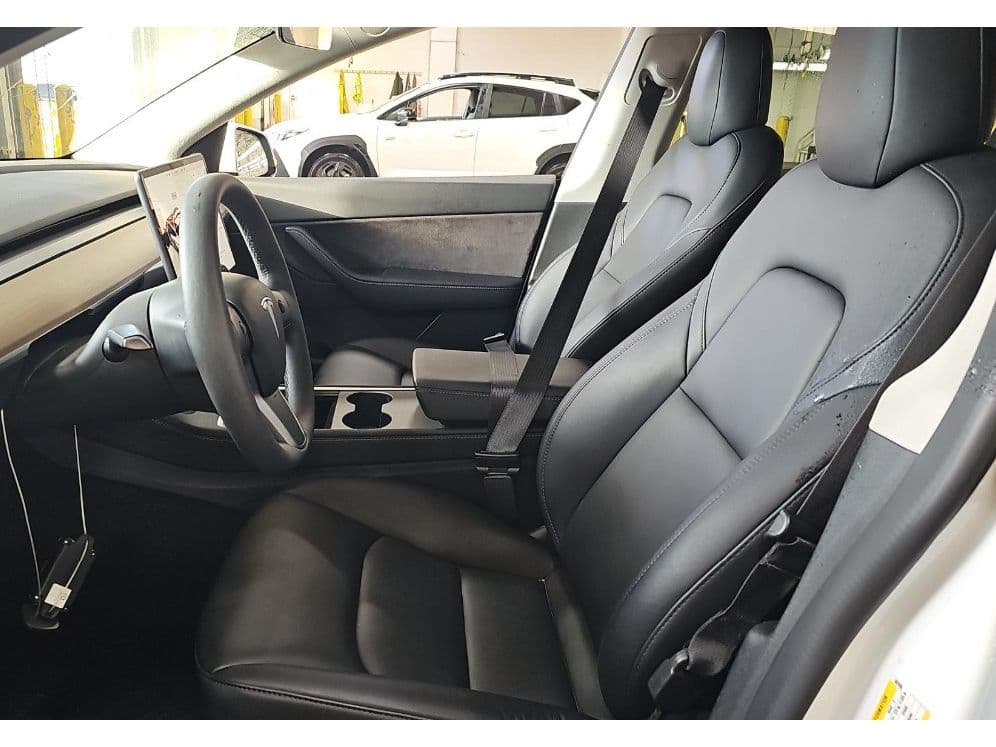2022 Tesla Model Y view 5