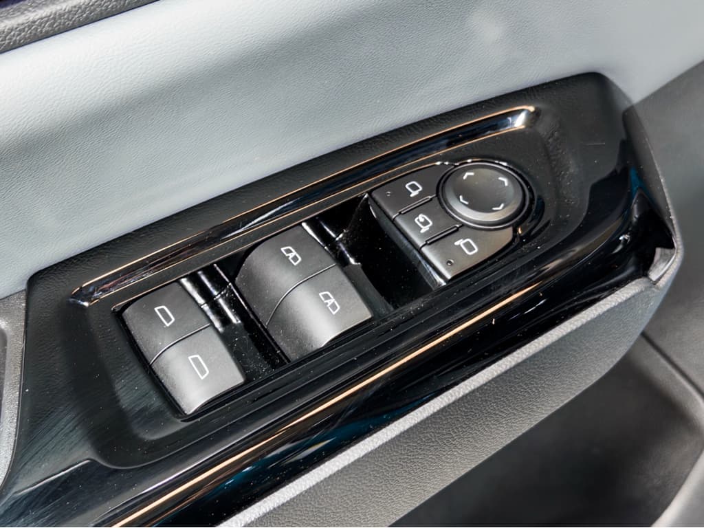 2025 Honda Prologue view 7