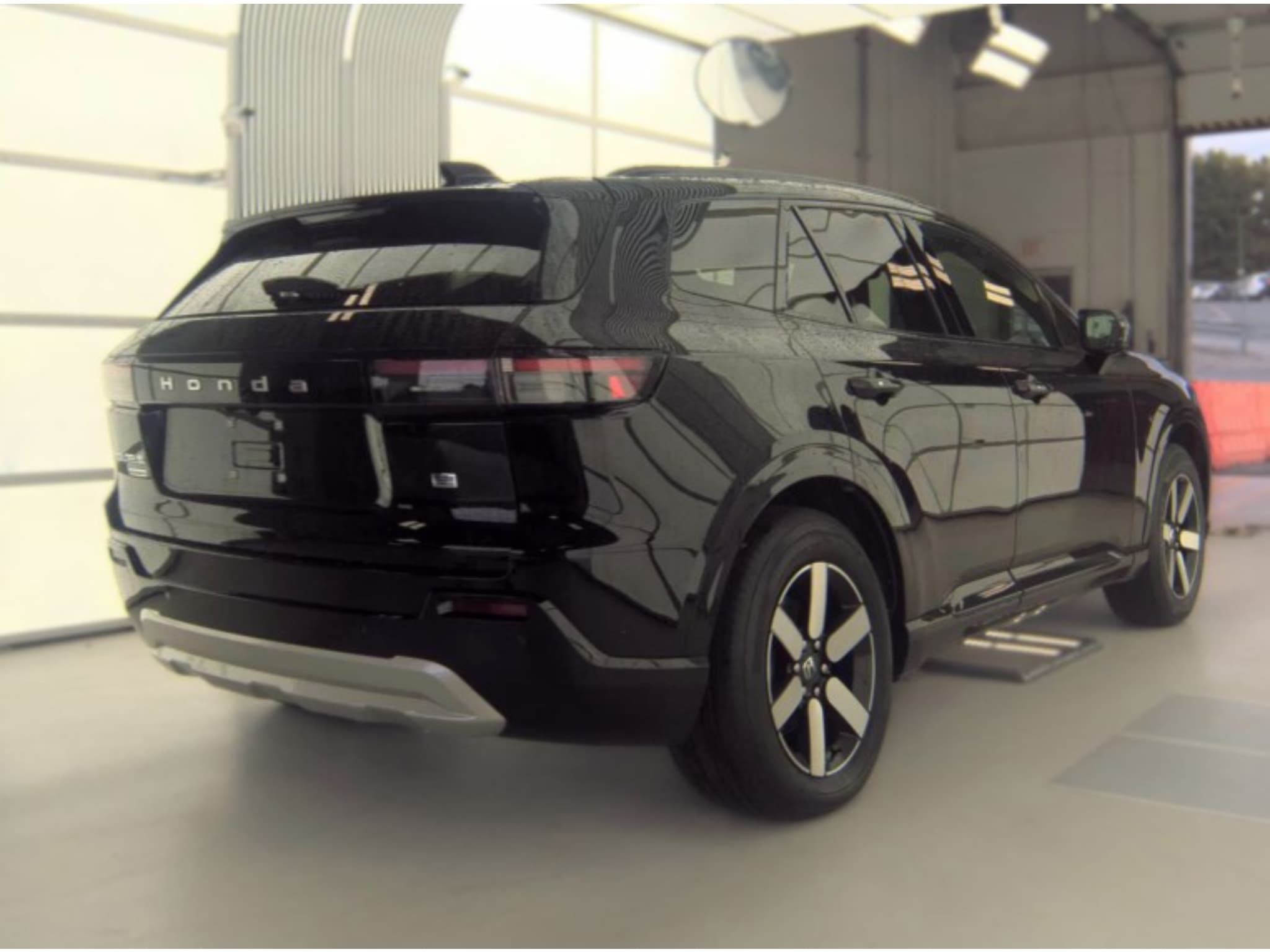 2025 Honda Prologue view 3
