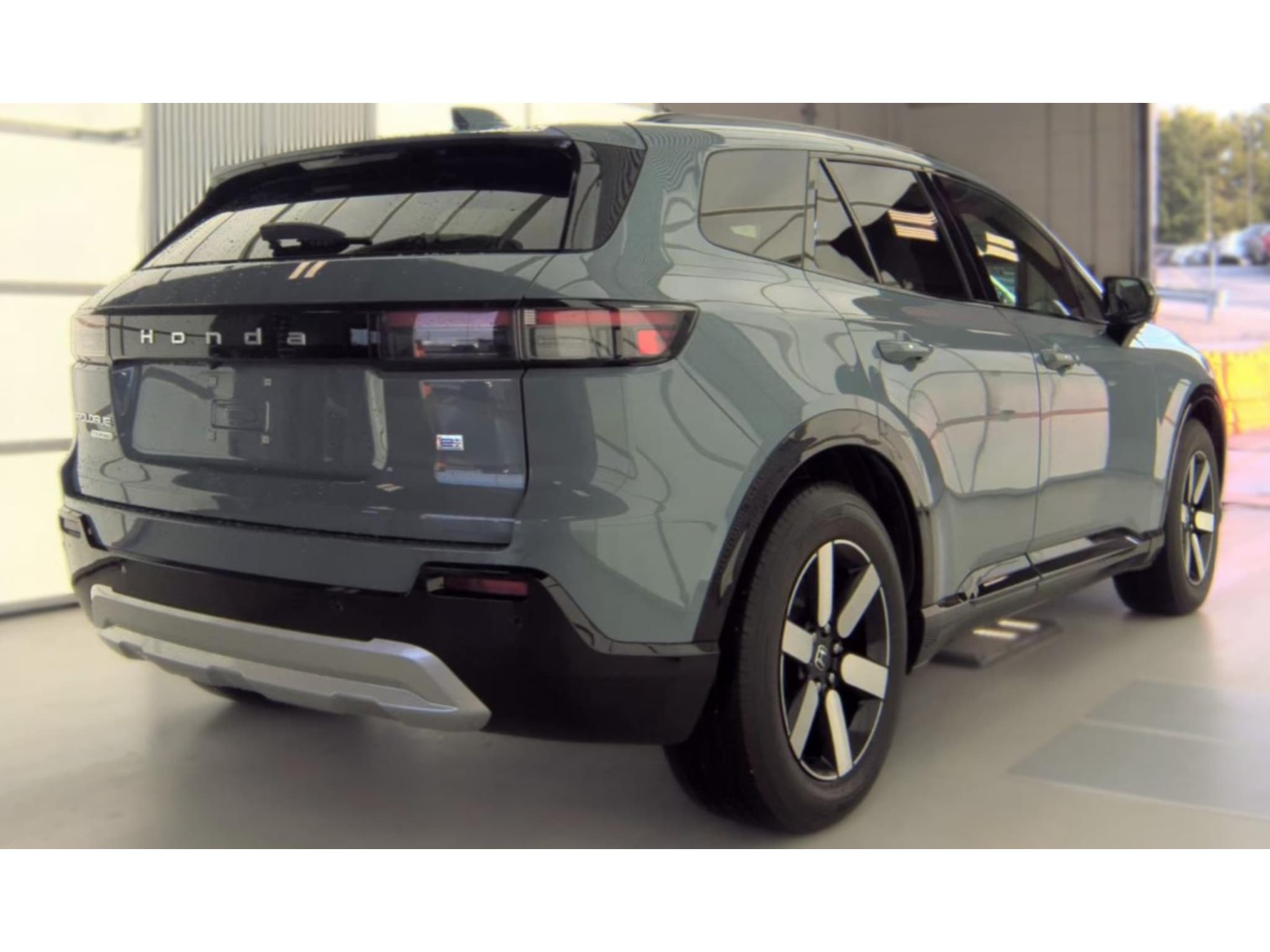 2024 Honda Prologue view 3