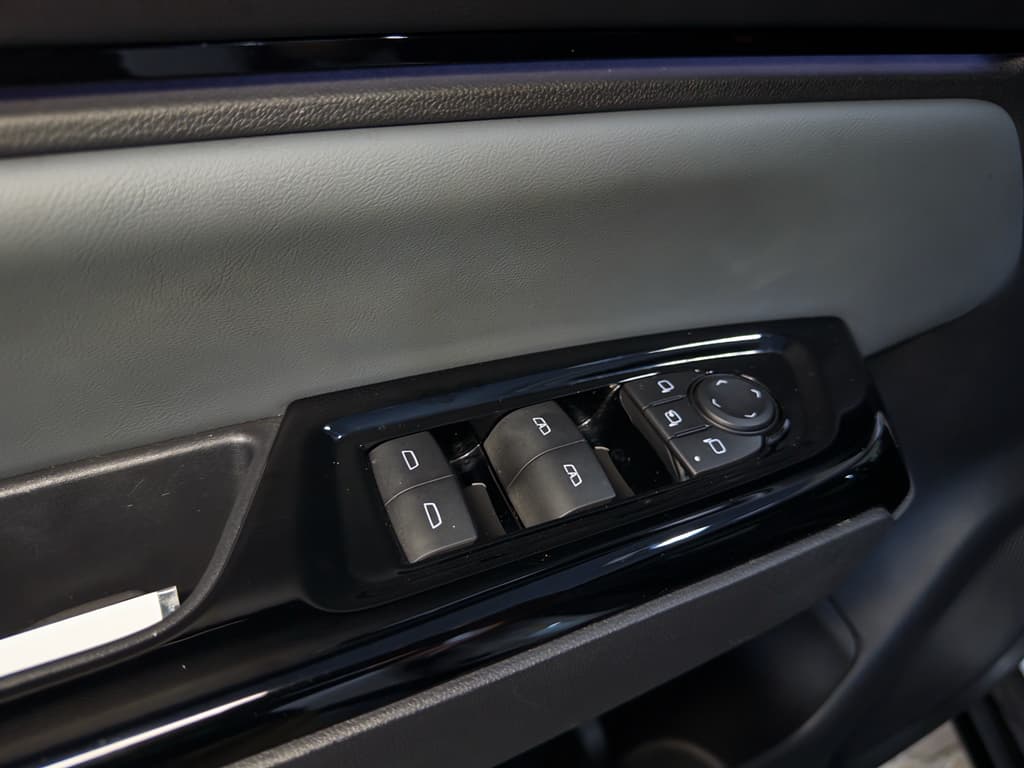 2025 Honda Prologue view 7
