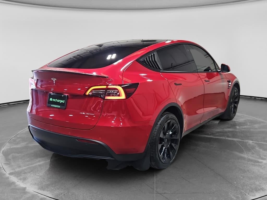 2022 Tesla Model Y view 3