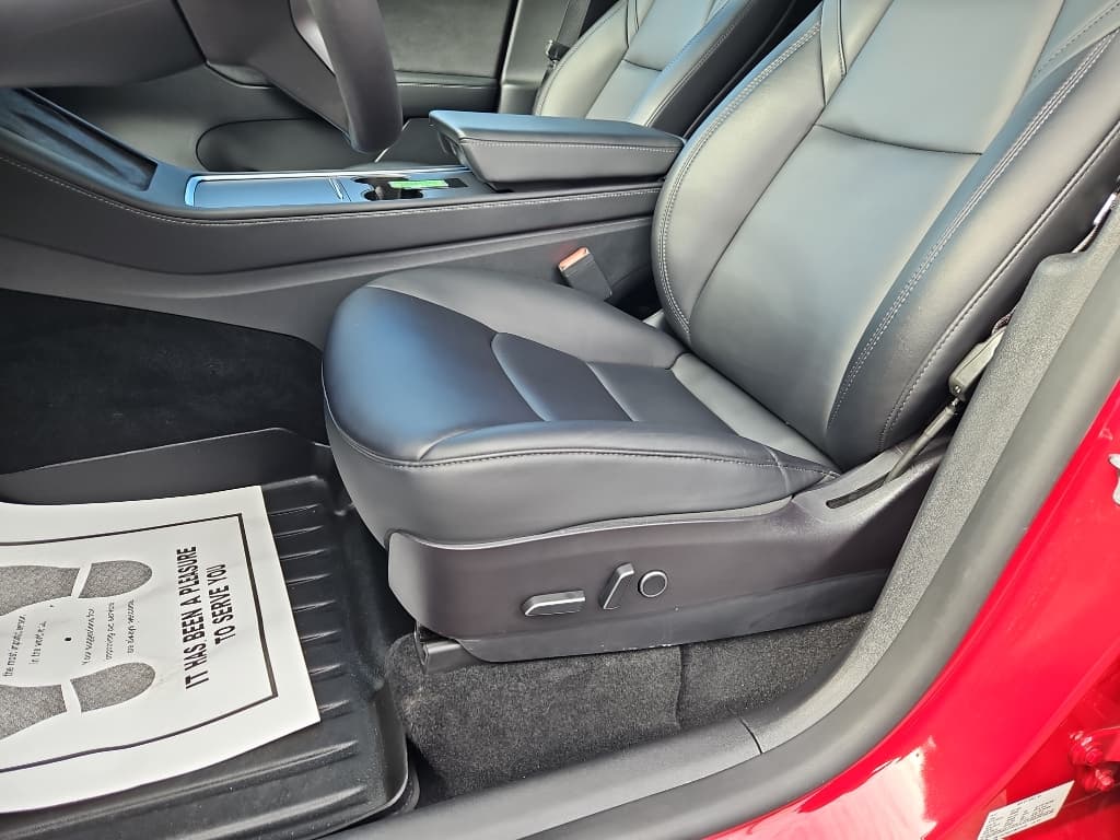 2022 Tesla Model Y view 7