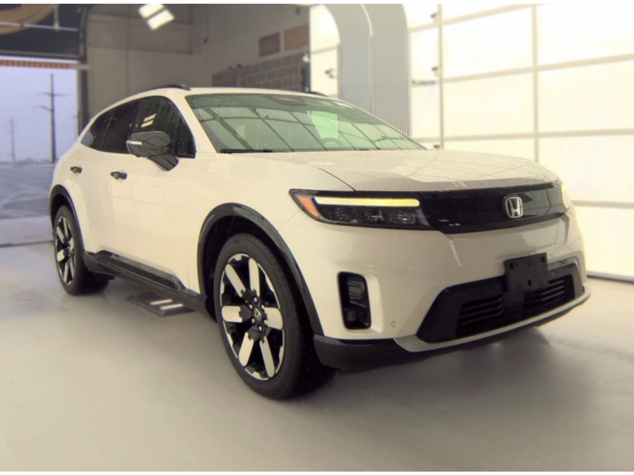 2024 Honda Prologue view 4