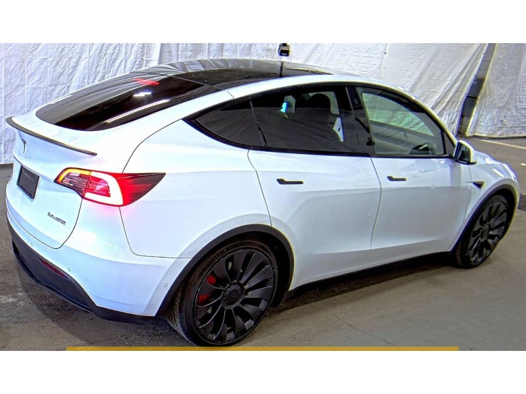 2022 Tesla Model Y view 3