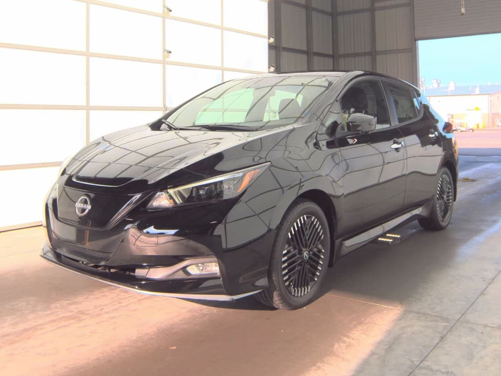 2024 Nissan LEAF