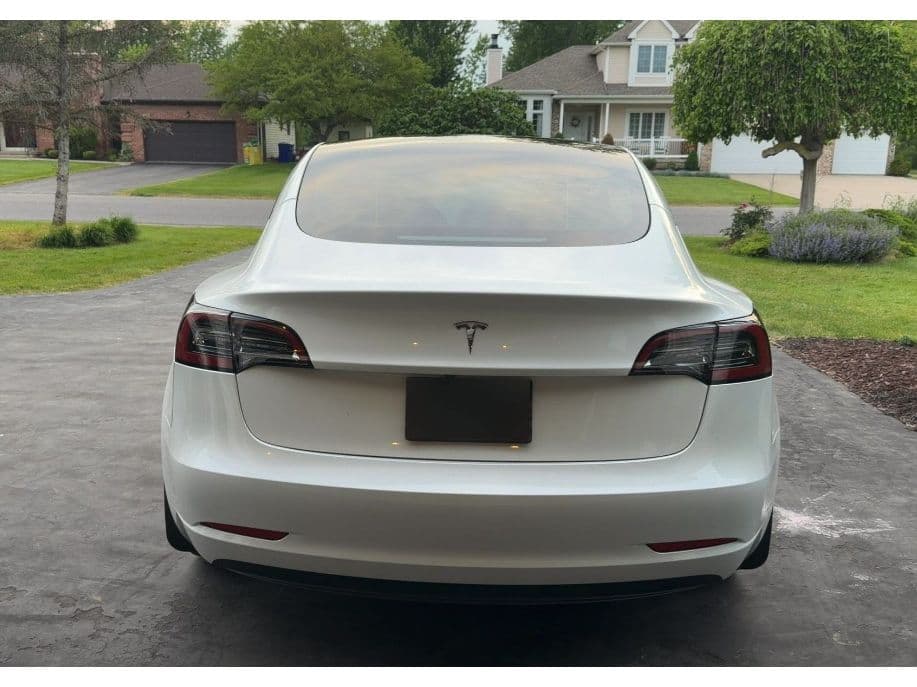 2023 Tesla Model 3 view 4
