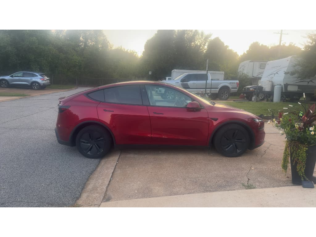 2026 Tesla Model Y view 4