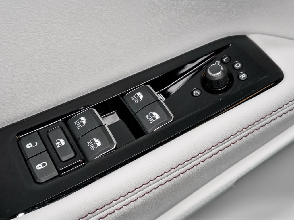 2025 Jeep Wagoneer S view 7