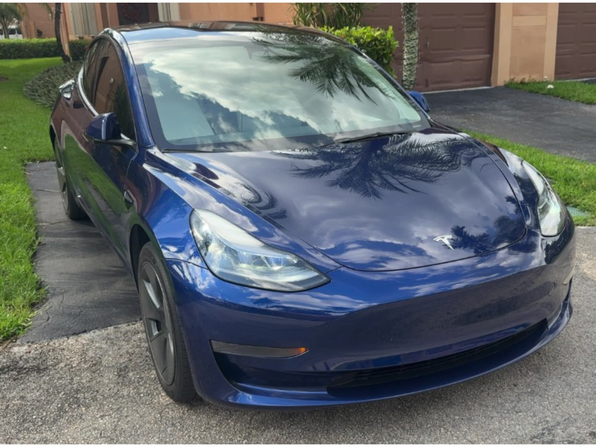 2023 Tesla Model 3 view 4