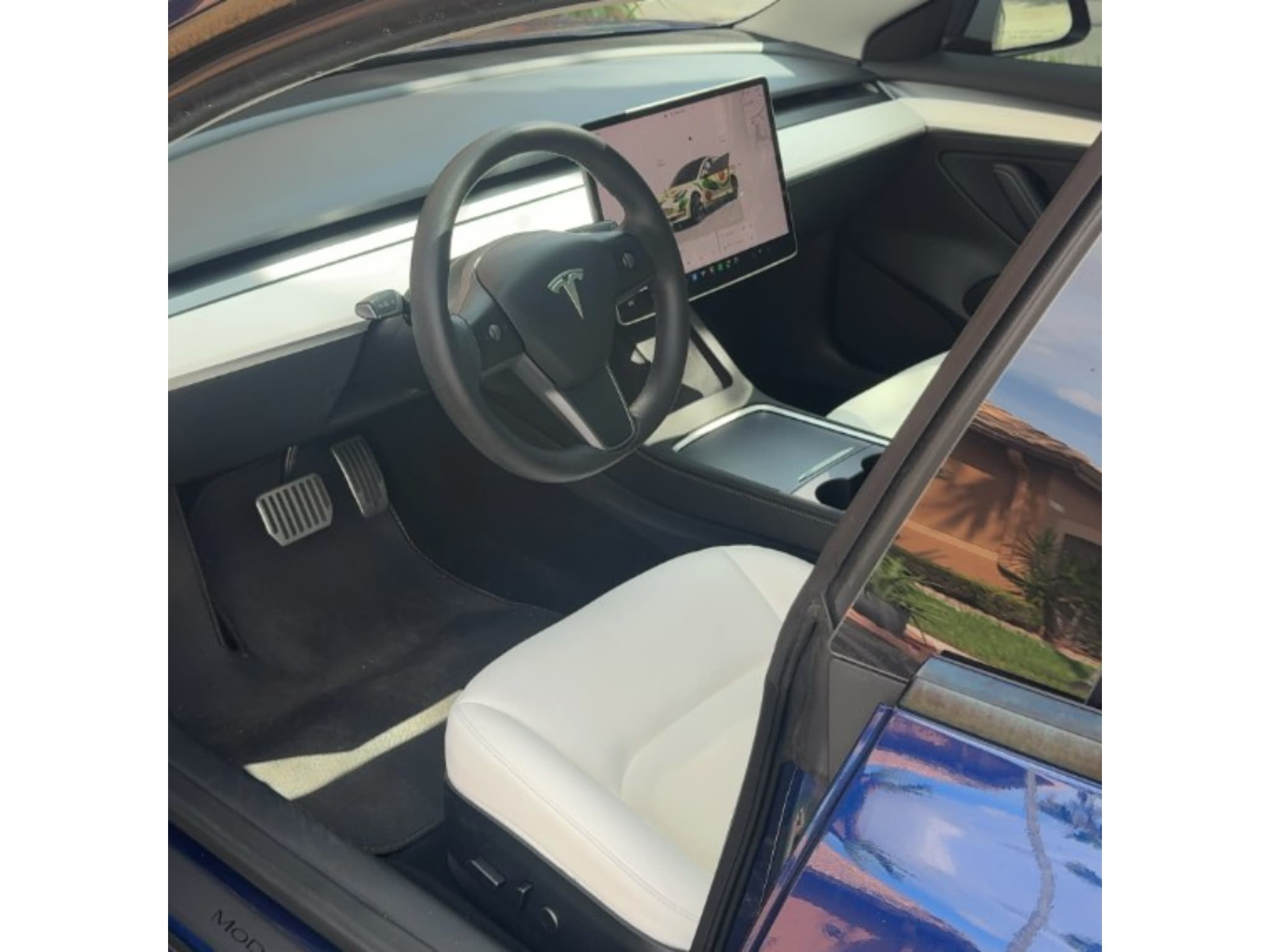 2023 Tesla Model 3 view 5