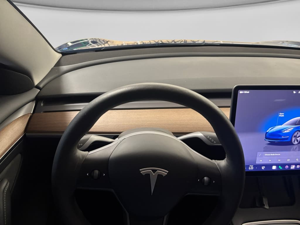 2023 Tesla Model 3 view 6